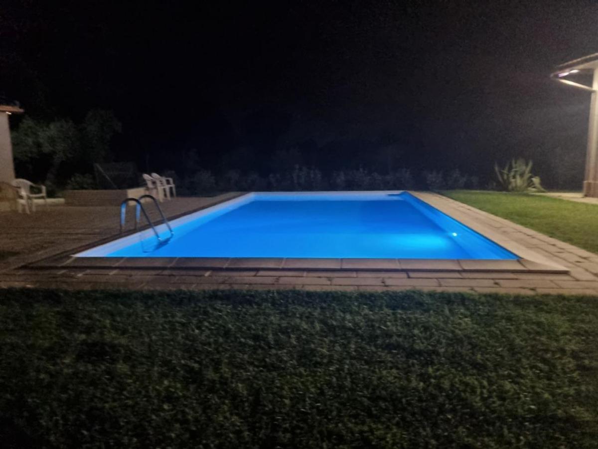 Accogliente Villa Con Piscina Caltagirone Exterior foto