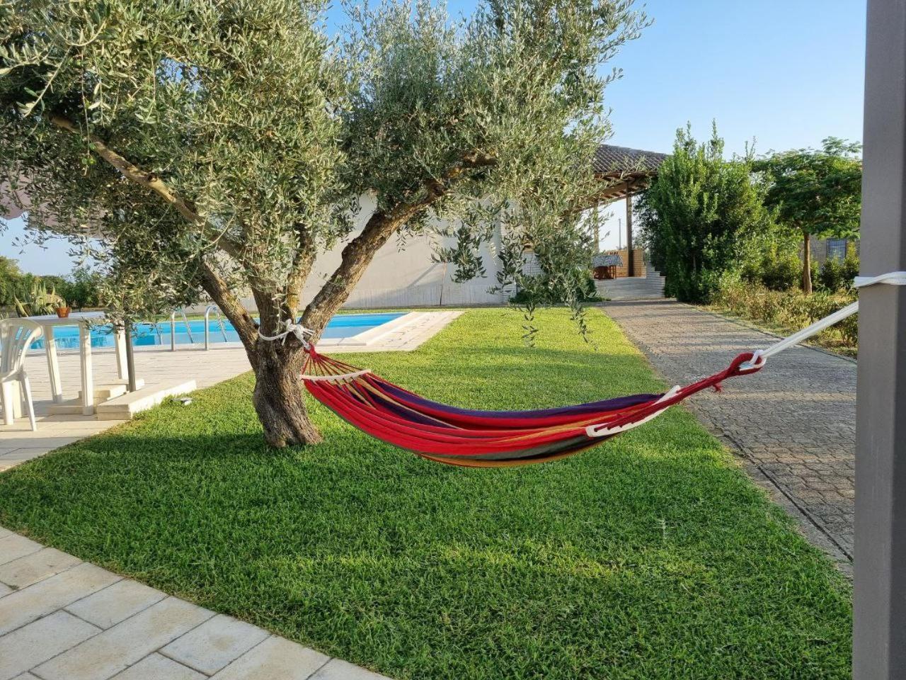 Accogliente Villa Con Piscina Caltagirone Exterior foto